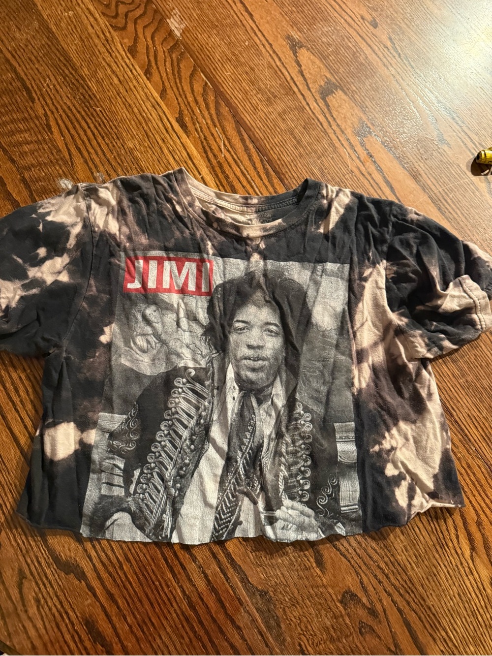Joni Hendrix crop tee